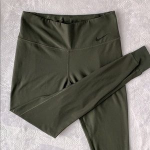 Nike Legend Leggings